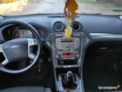 Czarny Używany 2007 Ford Mondeo Hatchback | 7999 zł (Uczciwa cena)