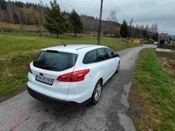 Biały Używany 2015 Ford Focus Kombi | 22 000 zł (Uczciwa cena)