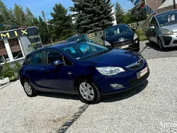 Niebieski Używany 2010 Opel Astra Hatchback | 19 900 zł (Dość drogi)