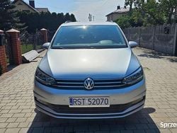 Srebrny Używany 2019 VW Touran Business Minivan | 78 000 zł (Uczciwa cena)