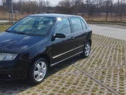 Czarny Używany 2004 Skoda Fabia Sedan/Limuzyna | 7990 zł (Dość drogi)