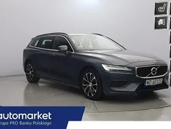 Niebieski ciemny Używany 2022 Volvo V60 Momentum Kombi | 136 850 zł (Dość drogi)