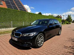 Czarny (metalik) Używany 2020 BMW 320 Kombi | 84 900 zł (Super Cena)