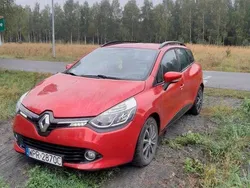 Czerwony Używany 2015 Renault Clio GrandTour Kombi | 29 500 zł