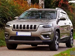Szary (metalik) Używany 2017 Jeep Cherokee SUV | 76 000 zł (Dobra cena)