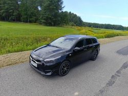 Czarny Używany 2022 Kia Ceed Kombi | 65 500 zł (Dość drogi)