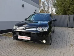 Czarny (metalik, perła) Używany 2014 Mitsubishi Outlander SUV | 57 900 zł