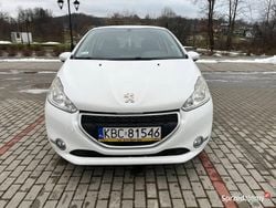 Biały Używany 2013 Peugeot 208 Hatchback | 25 700 zł