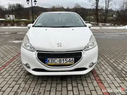 Biały Używany 2013 Peugeot 208 Hatchback | 25 700 zł