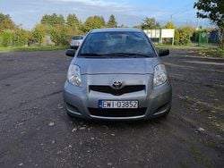 Szary Używany 2009 Toyota Yaris Hatchback | 13 800 zł (Uczciwa cena)