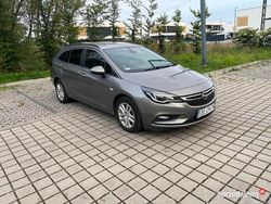 Beżowy Używany 2017 Opel Astra Kombi | 42 500 zł (Uczciwa cena)