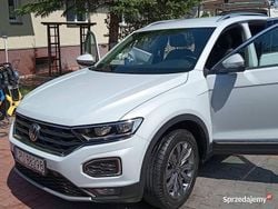 Srebrny Używany 2021 VW T-Roc SUV | 90 000 zł (Uczciwa cena)