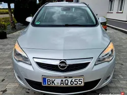 Srebrny Używany 2011 Opel Astra Kombi | 17 999 zł (Dobra cena)