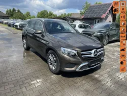 Brązowy (metalik) Używany 2017 Mercedes GLC350 SUV | 89 900 zł