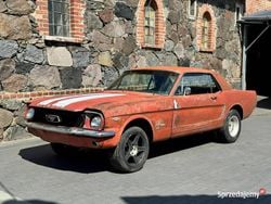 Czerwony Używany 1965 Ford Mustang Coupe | 19 800 zł