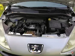 Srebrny Używany 2006 Peugeot 1007 Hatchback | 12 590 zł