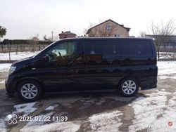 Używany 2003 Nissan Elgrand Minivan | 40 000 zł