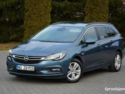 Niebieski Używany 2016 Opel Astra Kombi | 33 900 zł (Uczciwa cena)