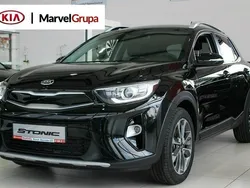 Czarny (metalik) Używany 2018 Kia Stonic 2 SUV | 71 990 zł (Dość drogi)