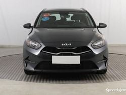 Szary Używany 2023 Kia Ceed Hatchback | 73 999 zł (Uczciwa cena)