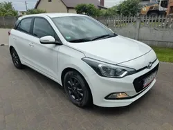 Biały Używany 2017 Hyundai i20 Hatchback | 33 900 zł (Dobra cena)