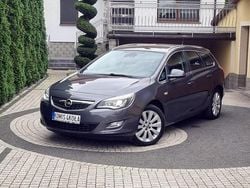 Szary (metalik) Używany 2011 Opel Astra Kombi | 20 900 zł (Uczciwa cena)