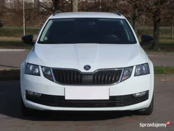 Biały Używany 2017 Skoda Octavia Kombi | 46 499 zł (Uczciwa cena)