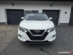 Biały Używany 2017 Nissan Qashqai SUV | 55 900 zł (Uczciwa cena)