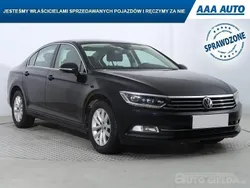 Czarny Używany 2019 VW Passat | 65 999 zł (Uczciwa cena)