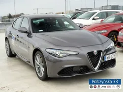 Szary Używany 2019 Alfa Romeo Giulia Super Sedan/Limuzyna | 144 890 zł (Super Cena)