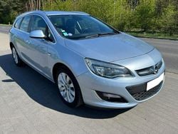 Srebrny Używany 2016 Opel Astra Kombi | 30 800 zł (Dobra cena)