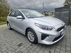 Srebrny (metalik) Używany 2020 Kia Ceed Hatchback | 42 800 zł (Dobra cena)