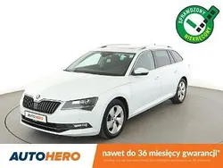 Biały (metalik) Używany 2018 Skoda Superb Kombi | 77 500 zł (Uczciwa cena)