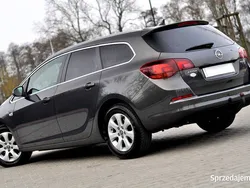 Szary Używany 2014 Opel Astra Kombi | 25 900 zł (Uczciwa cena)
