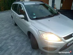 Srebrny Używany 2010 Ford Focus Kombi | 10 900 zł (Dość drogi)