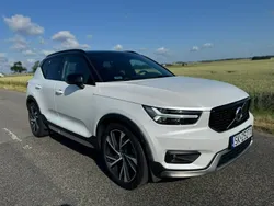 Biały Używany 2018 Volvo XC40 SUV | 102 500 zł (Dobra cena)