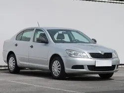 Srebrny Używany 2011 Skoda Octavia Hatchback | 11 999 zł (Super Cena)
