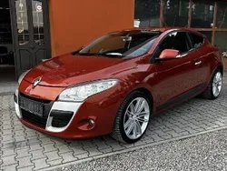Brązowy Używany 2010 Renault Mégane Coupé Coupe | 20 500 zł (Uczciwa cena)