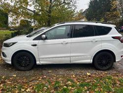 Biały Używany 2017 Ford Kuga ST-Line SUV | 55 600 zł (Uczciwa cena)