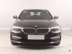Brązowy Używany 2018 BMW 520 Kombi | 86 999 zł (Uczciwa cena)