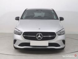 Srebrny Używany 2023 Mercedes B200 Minivan | 127 999 zł (Drogi)