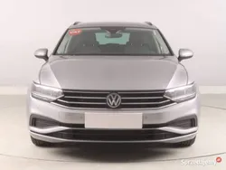 Szary Używany 2019 VW Passat Kombi | 69 499 zł (Dobra cena)