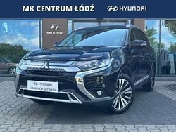 Czarny Używany 2019 Mitsubishi Outlander Instyle SUV | 89 900 zł (Dość drogi)