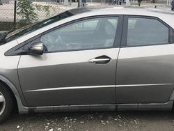 Szary Używany 2008 Honda Civic Hatchback | 18 000 zł (Uczciwa cena)