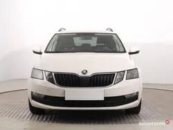 Biały Używany 2020 Skoda Octavia Kombi | 45 999 zł (Dobra cena)
