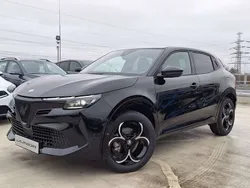 Lakier pastelowy czarny tortora Nowe 2024 Alfa Romeo Junior SUV | 137 498 zł
