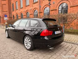 Czarny Używany 2011 BMW 320 Kombi | 29 900 zł (Dość drogi)