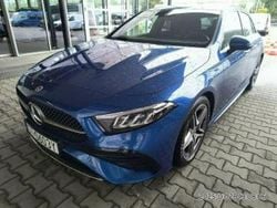 Niebieski ciemny (metalik) Używany 2024 Mercedes A200 AMG line Hatchback | 154 900 zł