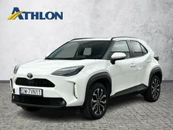 Biały Używany 2022 Toyota Yaris Hybrid Hatchback | 86 100 zł (Drogi)