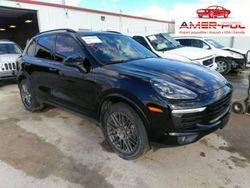 Czarny Używany 2017 Porsche Cayenne SUV | 115 000 zł